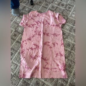 Pink tie-dye T-shirt dress